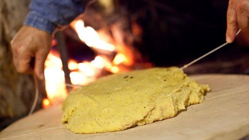 tagliere Polenta [©alessandro Castiglioni]